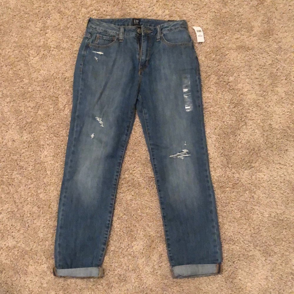 Never worn gap girlfriend jeans